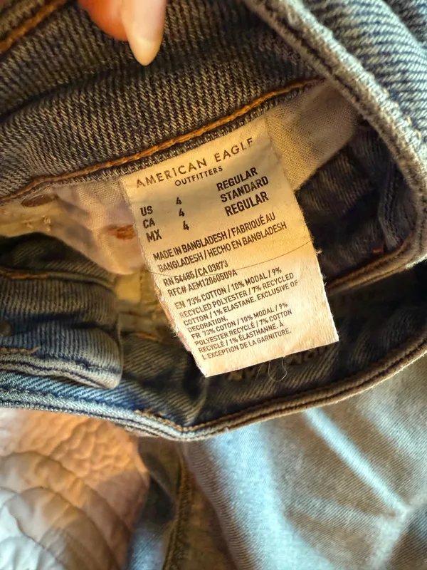 American Eagle Jeans - Image 3