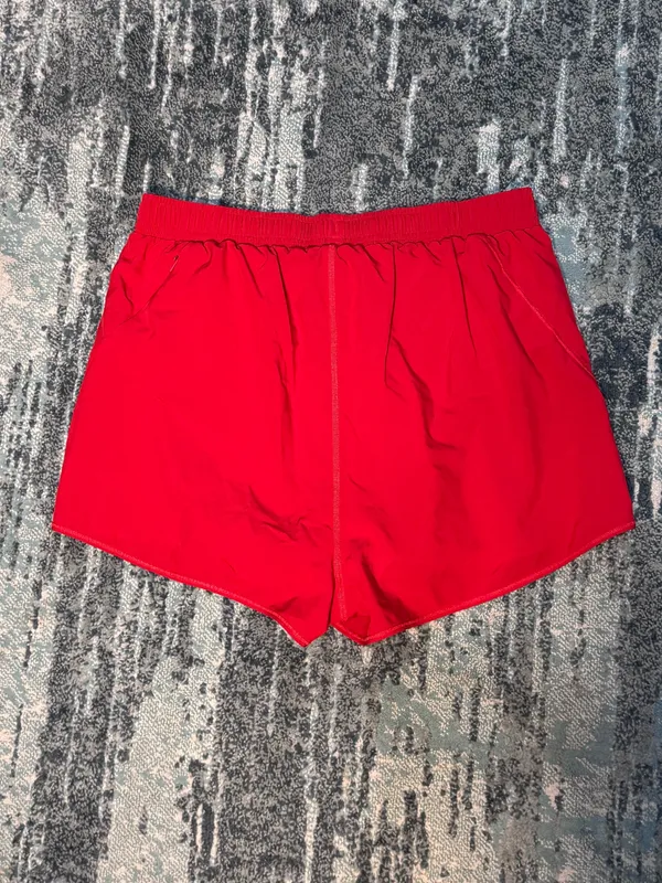 Alo Yoga Stride Shorts Red Large - Image 3