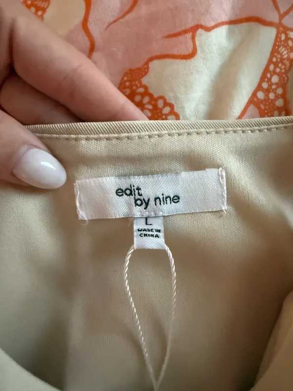 Boutique Cream, matching shorts and a tank set - Image 7