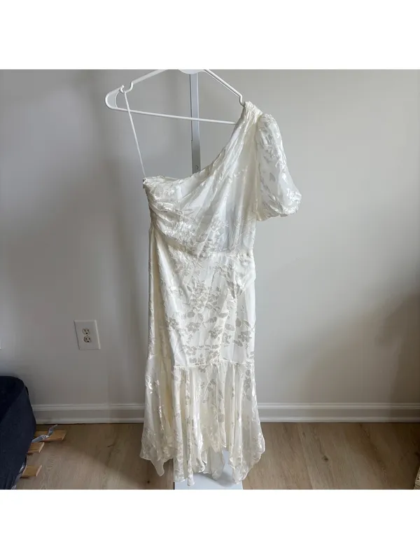 ASTR The Label NWT Women's White Lace Santorini One Shoulder Floral Midi Dress S - Image 2