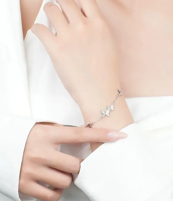 Adjustable Butterfly Charm Bracelet for Women - Image 2