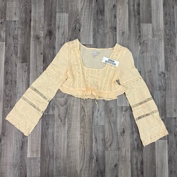 Kimchi Blue Urban outfitters Scarlet Eyelet Cropped Blouse - Image 3