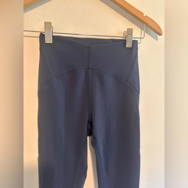 Lululemon‎ Instill High-Rise Tight 25" in True Navy Sz 2 - Image 6