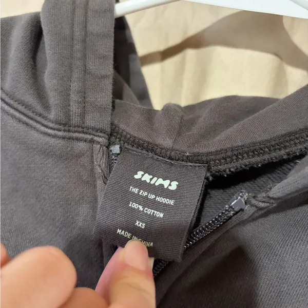 Skims Brown zip up - Image 2