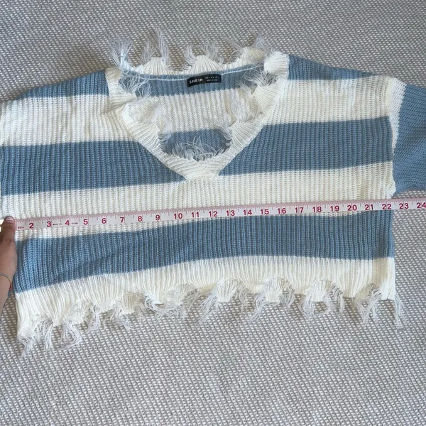 Shein White Blue Stripe Cropped Distressed Sweater Sz Sm - Image 5