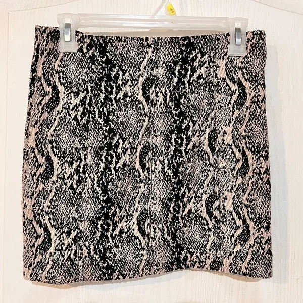 Final price Free people Women's Black and Cream Skirt - Image 2