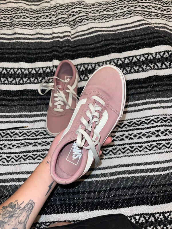 Women’s Vans Skate Shoes - Image 3