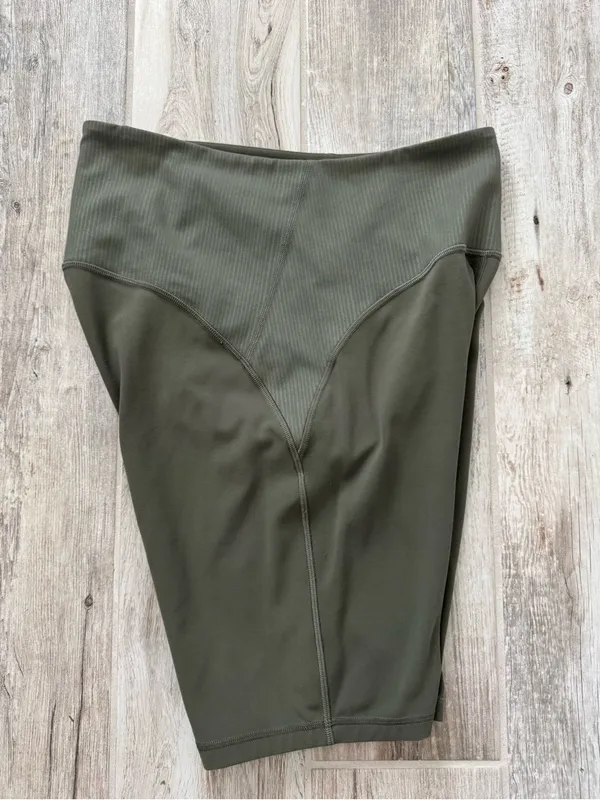 Lululemon Blissful Bend Super High-Rise Short 8"Army Green Size 10 - Image 10