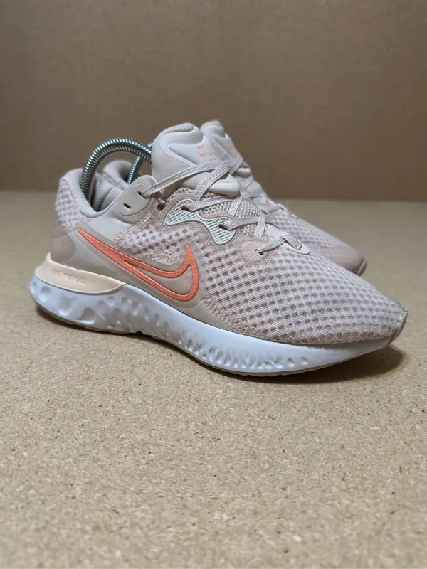 Nike Renew Run 2 Women’s 8.5 Pink White Running Shoes CU3505-603 - Image 3