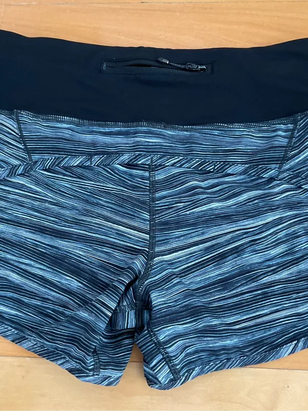 Lululemon Run Times Short (4-way Stretch 4") Low Tide Alpine White Black Sz 4 - Image 7