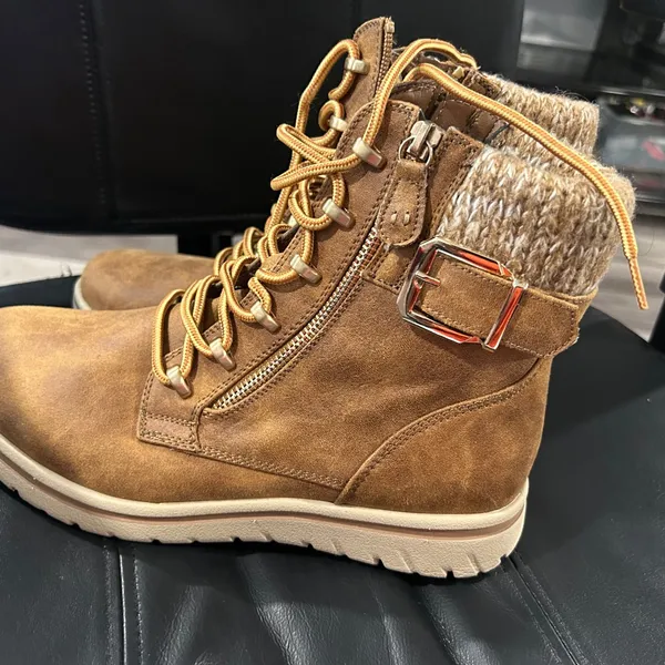 Cliffs by WHITE MOUNTAIN Tan Lace-Up Boots - Image 2