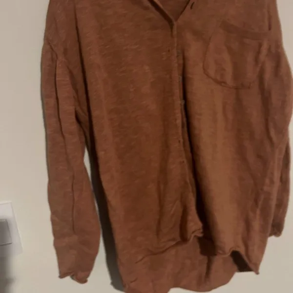 Free People FB Beach oversized button‎ down top size XS - Image 4