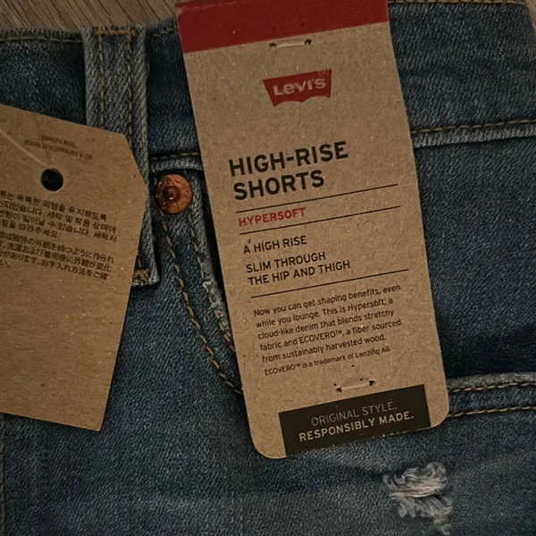 Levi High Rise Hypersoft Shorts - Image 3