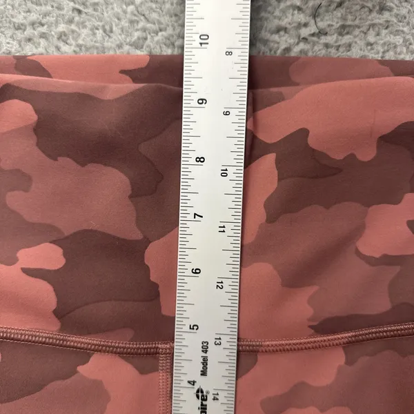 Lululemon Wunder Train High Rise Shorts 8" Pink Camo Biker Athletic Women's 6 - Image 6