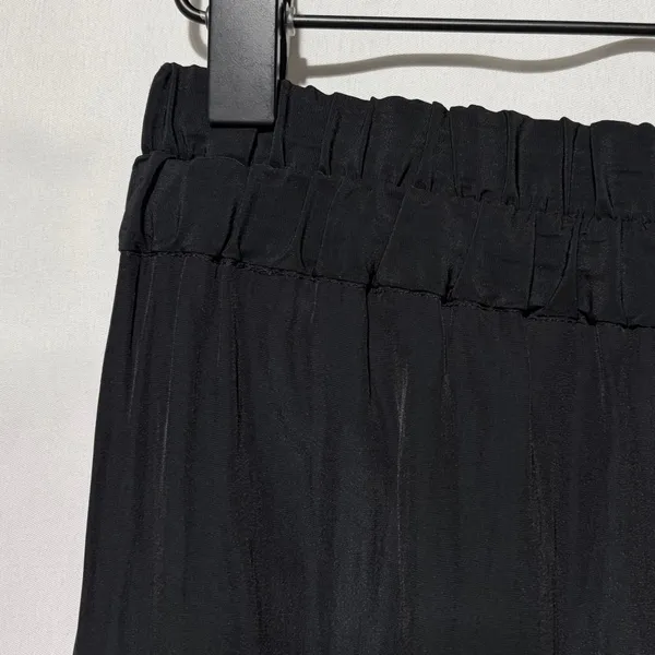 Aritzia Babaton Plisse Crinkled Satin Pull-On Pants Black Size Small - Image 11