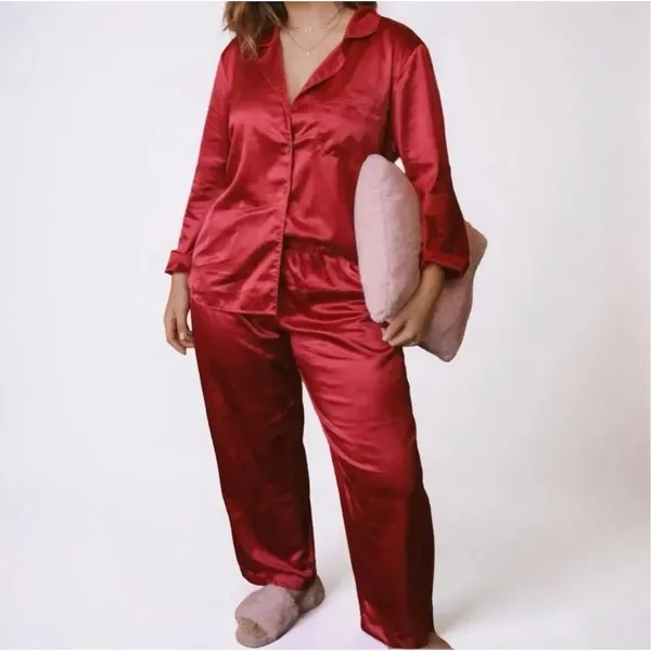 ✨Victoria's Secret Y2K Satin Pajama Red Sz Large Set✨ - Image 2