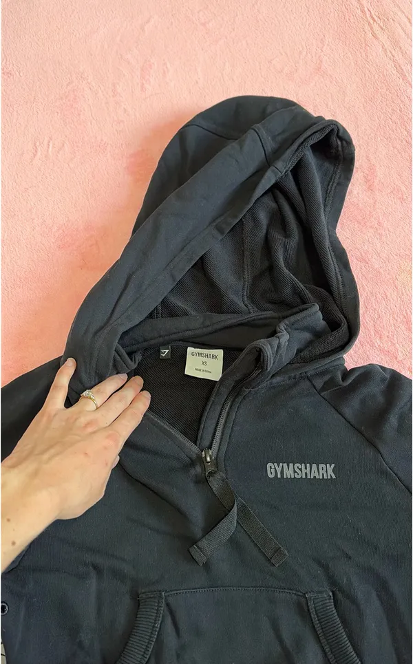 Gymshark Cropped Hoodie Black - Image 4