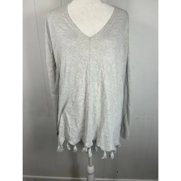 Lilly Pulitzer Martine Sweater Women's Light Gray Tassel Hem Long Sleeve Size M - Image 2