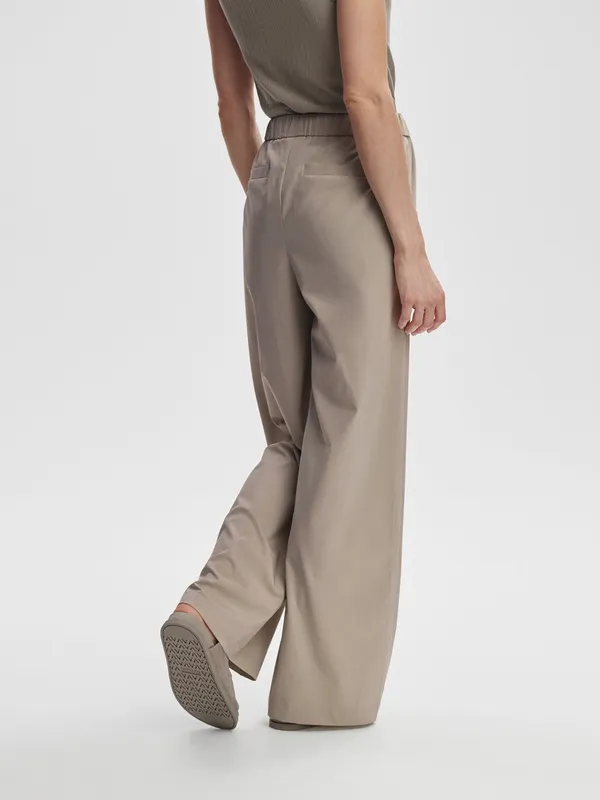 Varley Lightweight Stretch Wide Leg Travel Pant - Image 7