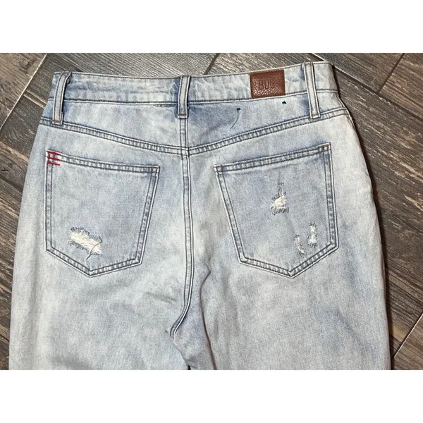 BDG Urban Outfitters High Rise Mom Jeans Light Wash Distressed Size 28 Baggy Y2K - Image 10
