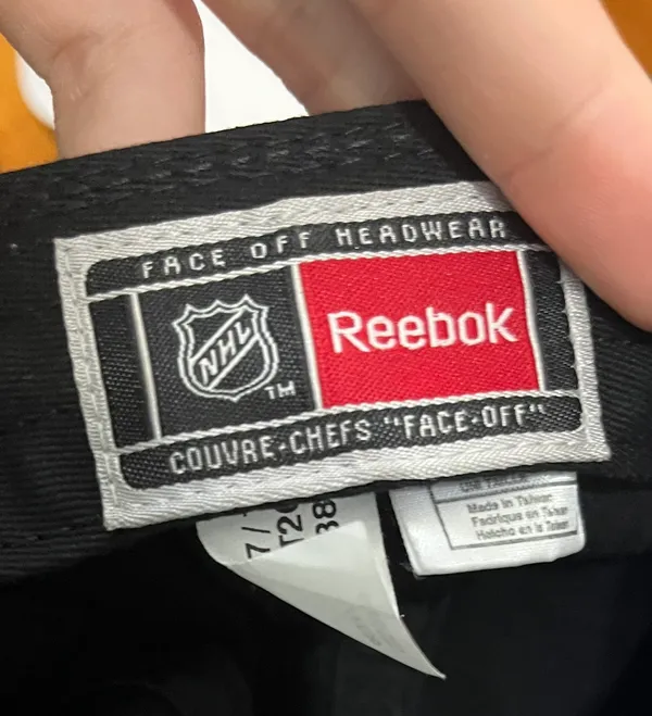 Rebook Penguins Hat - Image 4
