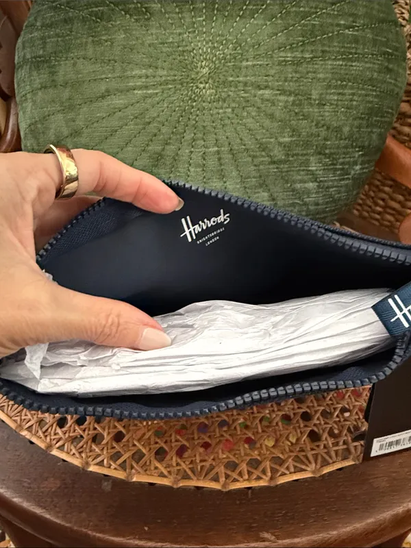 NWT Harrods London Logo Zip Pouch Cosmetic Bag Navy Cream Knightsbridge - Image 4