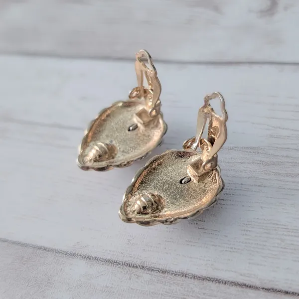 Vintage Clip On Earrings Silver Tone & Gold Tone Teardrop - Condition Issues - Image 7