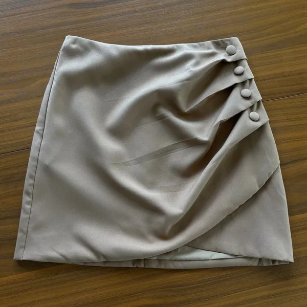 NWT Vestique Faux Wrap Mini Skirt S Ruched Buttons Preppy Work Office Fall - Image 4