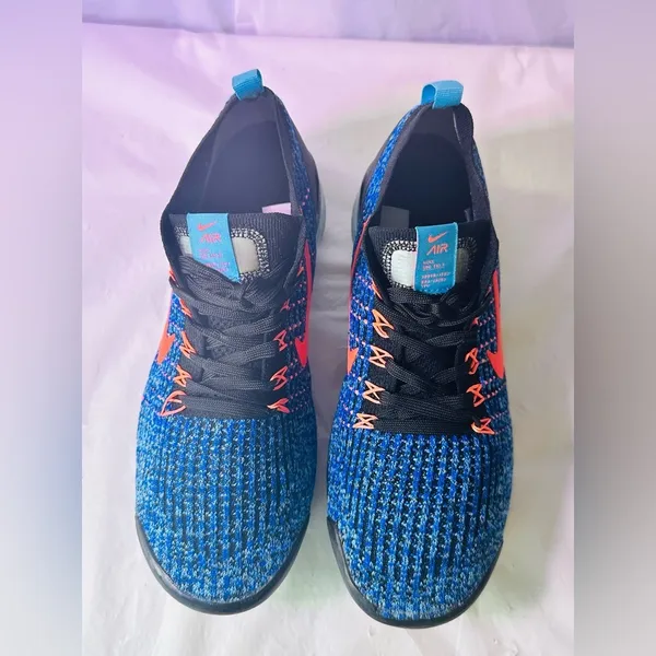 Nike Flyknit VaporMax 3 in Blue with Coral Swoosh - Image 4