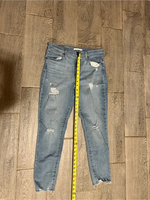 Levi’s 721 high rise skinny Light Blue Distressed Women's Jeans- size 32 (14) - Image 8