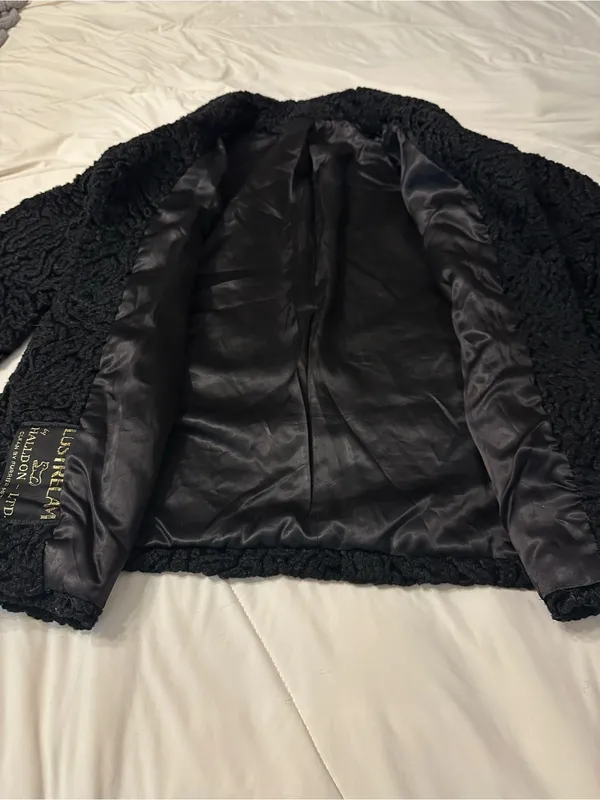 Lustrelam by Halldon LTD Vintage Curly Persian Classic Black Peacoat - Size M? - Image 6