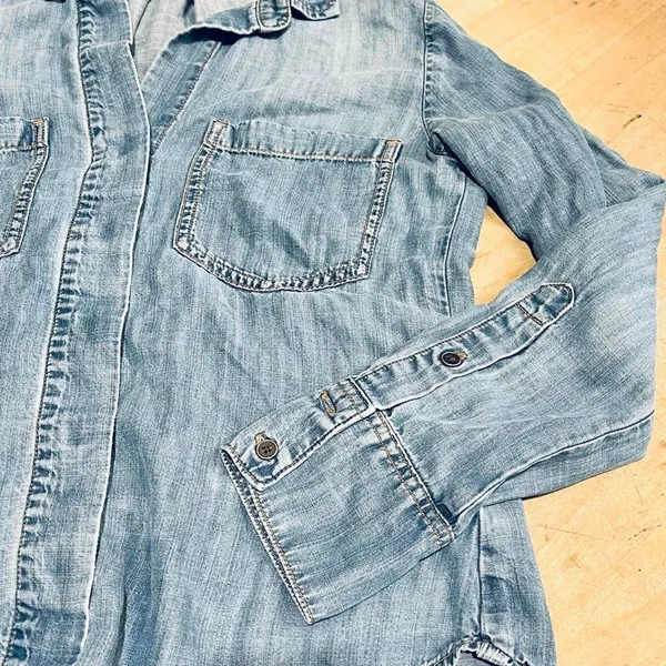 Anthropologie Women's Blue Shirt - Image 2