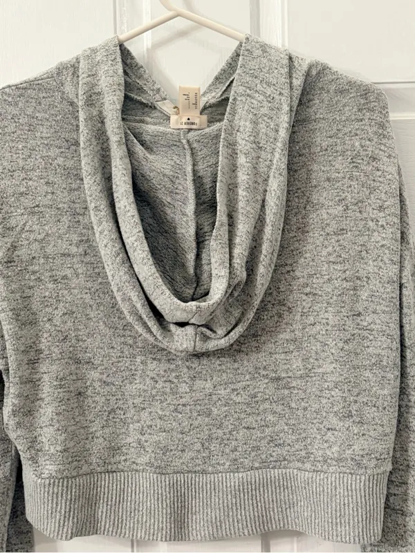 Forever 21 Light Gray Zip-Up Hoodie - Image 5