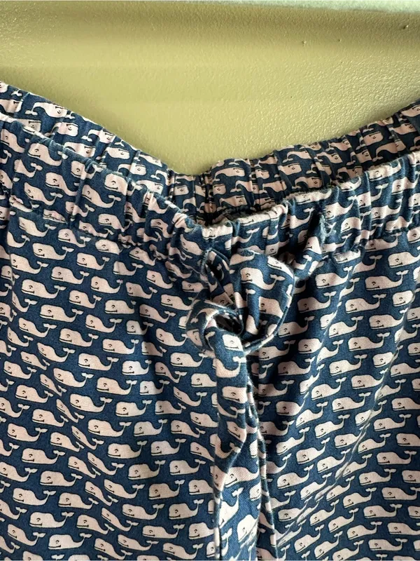 NWOT Vineyard Vines Navy Blue Pink All Over Whale Pattern Pajama Pants Lounge S - Image 3