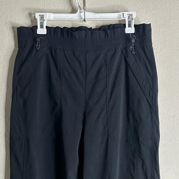 Athleta Trekkie Parachute high rise Pants size 10 30” style 533487 - Image 4