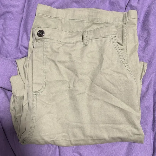 Green wide legged pants - Image 4