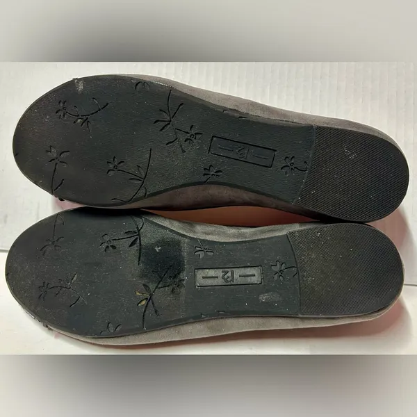 R2 Faux Suede Gray Cap Toe Flats with Silver Glitter Accents Size 9 - Image 7