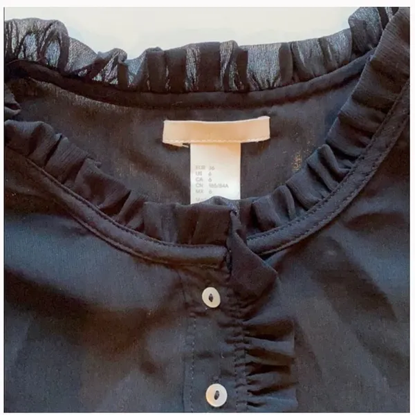 ✨ H&M Sheer Black Top✨ - Image 5