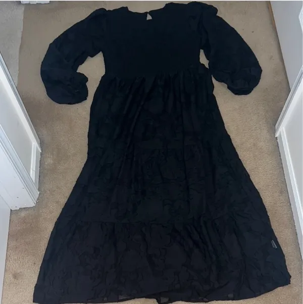 Amazon Black Floral Jacquard Maxi Dress - Image 2