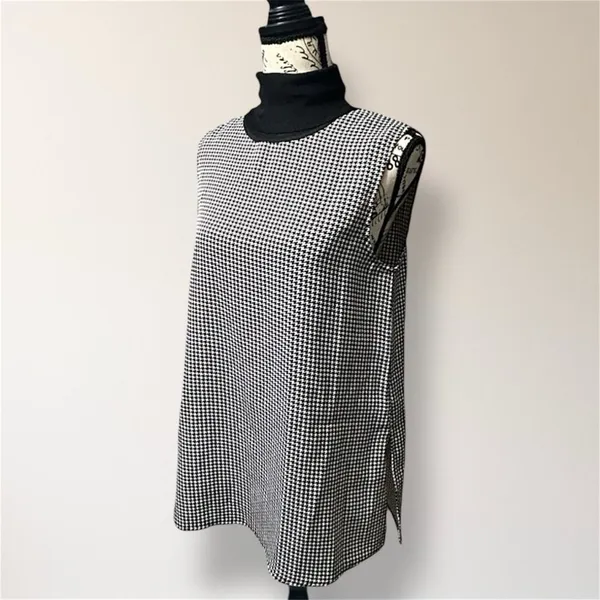 Club Monaco M Black White Houndstooth Sleeveless Mock Neck Retro Y2K Top‎ - Image 2