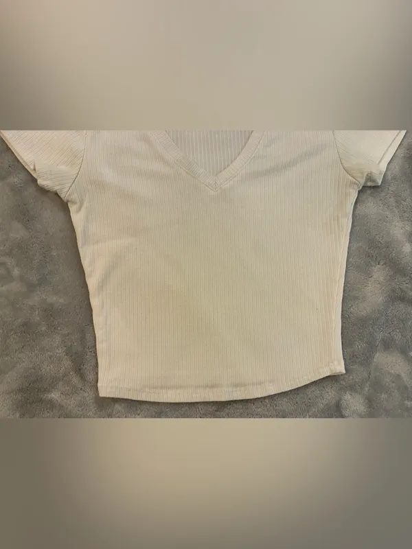 Bozzolo Women’s Ribbed V-Neck Short Sleeve Top - White Size Medium - Image 4