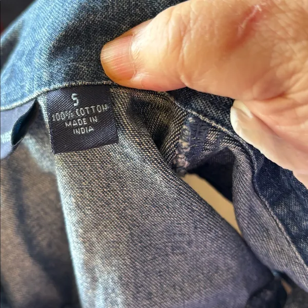 FINAL MARKDOWN Westbound Blue Denim Vest small - Image 5