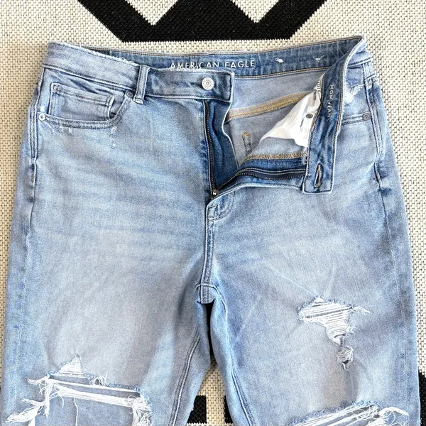 American Eagle Stretch Ripped High Rise Mom Jean in Emotional Blue Size 12 - Image 10