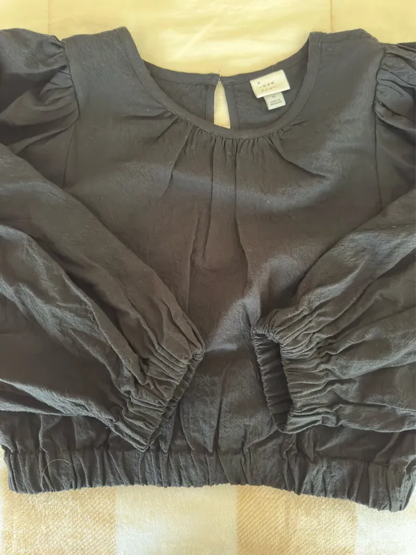 Black Cropped Long Sleeve Blouse Size M - Image 6