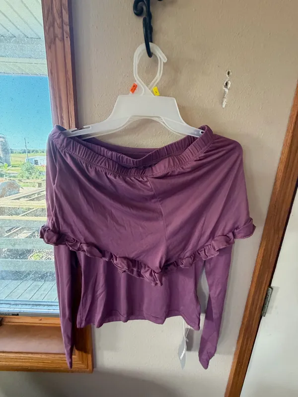 🆕💜Soft Ruffle Pajama Set in Plum - Image 10