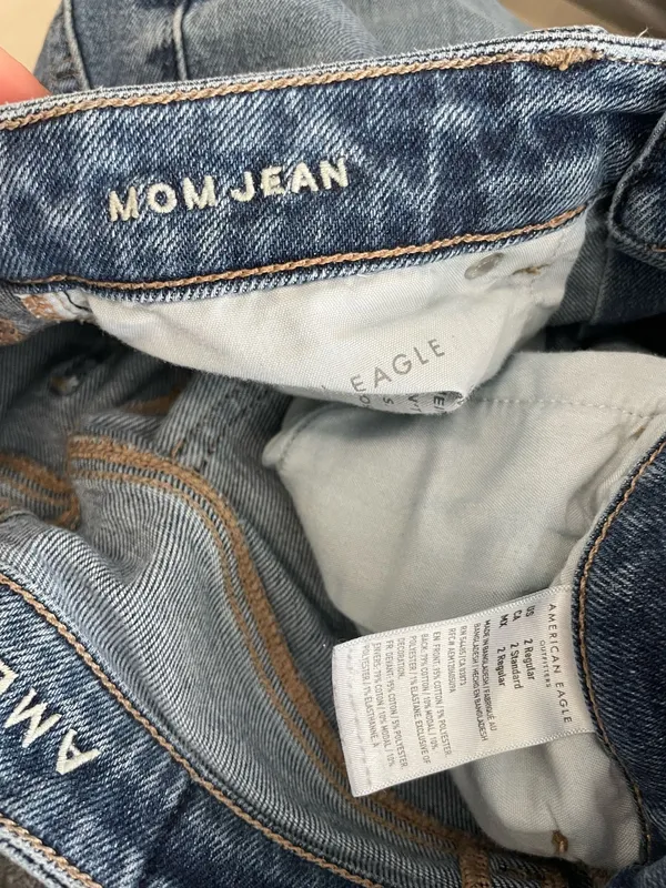 American Eagle Outfitters Mom Jeans - Image 3