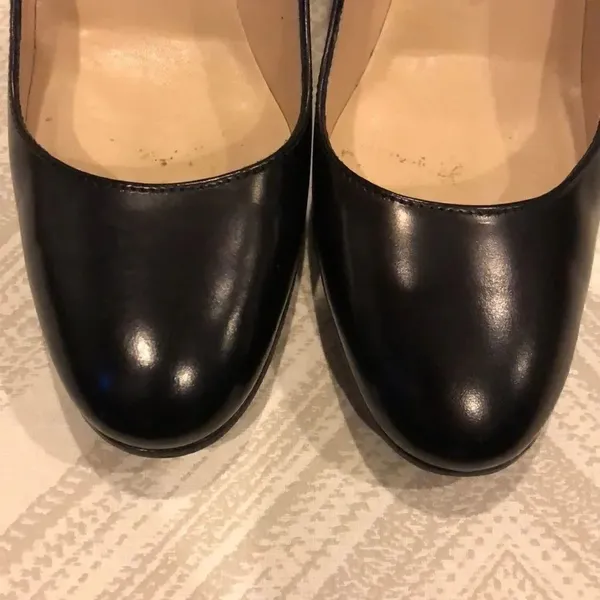 Michael Kors Black Round Toe Chunky Heels - Image 2