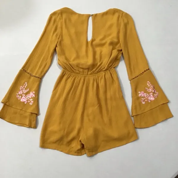 Francesca’s Shorts romper with Bell Sleeves - Image 2