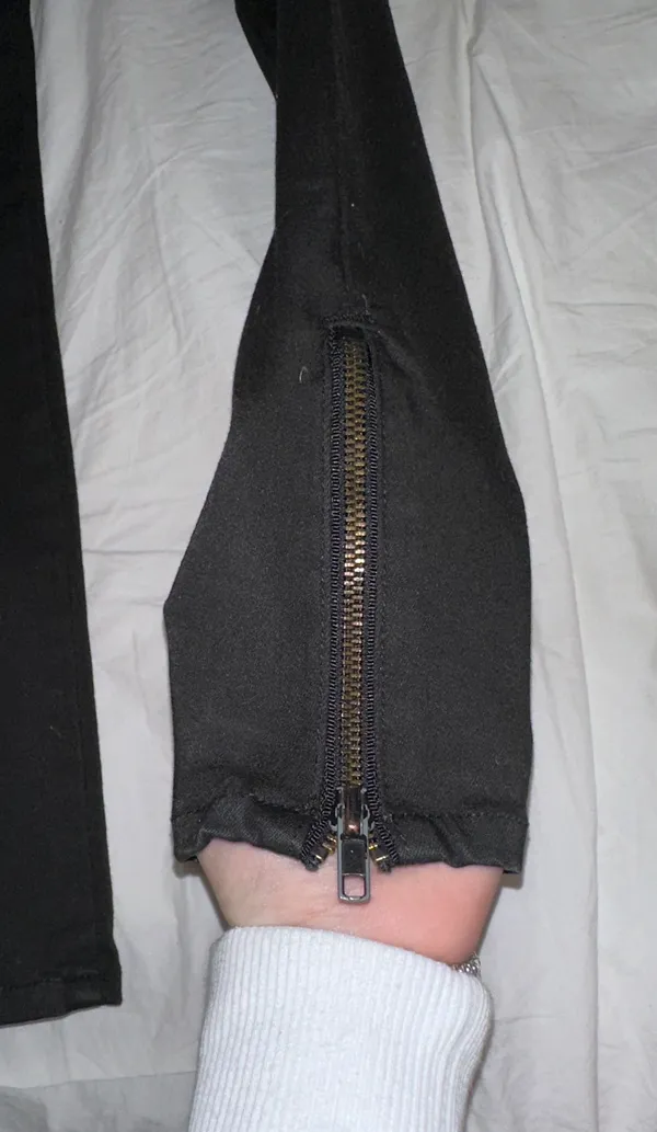 Black Skinny Jeans - Image 2