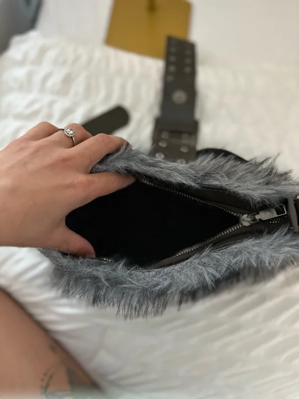 Furry shoulder bag Gray - Image 10